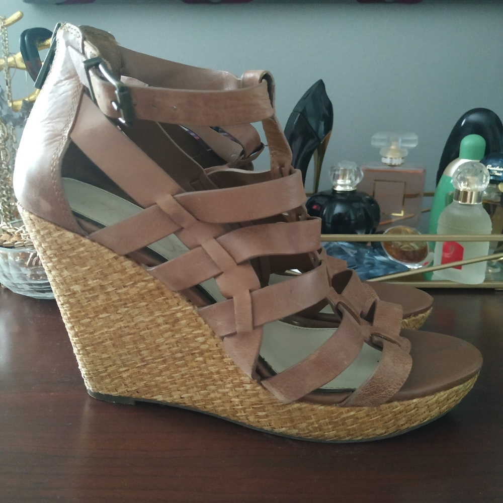 Jessica Simpson Brown Wedges